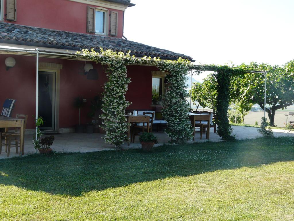 L'Antigo Granaro Guest House Agugliano ภายนอก รูปภาพ