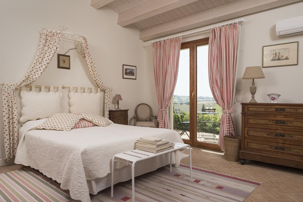 L'Antigo Granaro Guest House Agugliano ภายนอก รูปภาพ